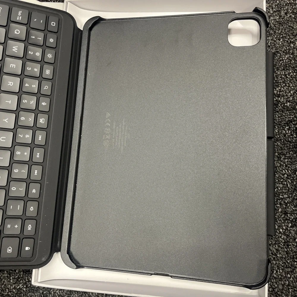 ESR Ascend iPad Pro 11 Inch Case with Keyboard (M5/M4, 2025/2024), Magnetic